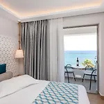 Hotel Triton Boutique 4*