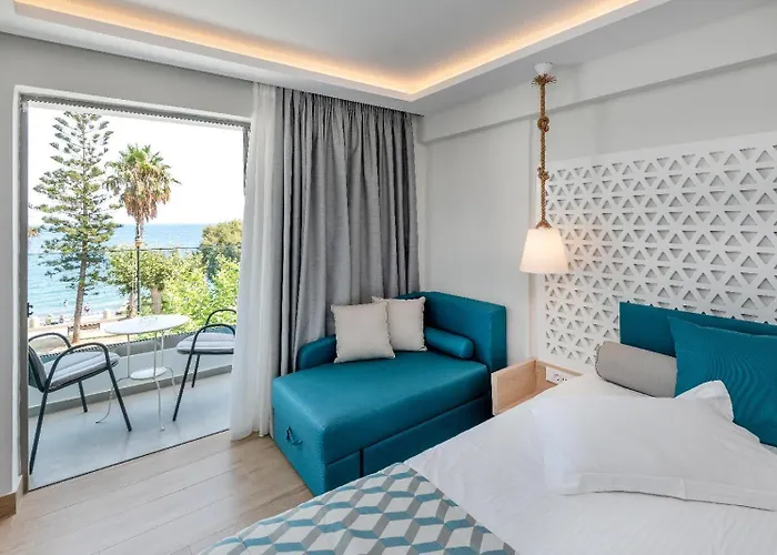 Otel Triton Boutique 4*
