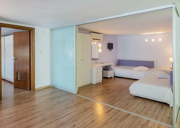 Triton Boutique 4* İstanköy