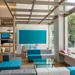 Отель Triton Boutique