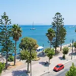Hotel Triton Boutique 4*