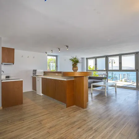 ホテル Triton Boutique