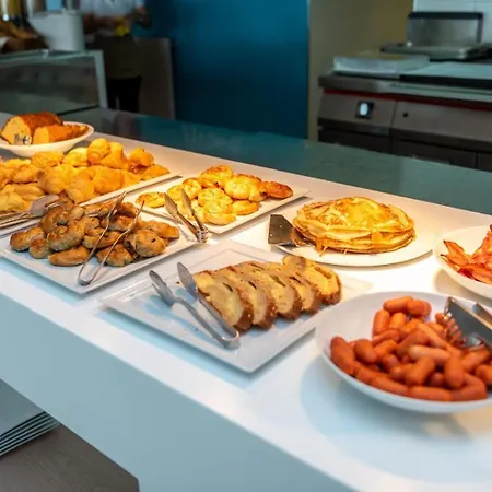 Triton Boutique ホテル 4*