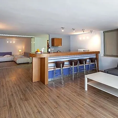 Hotel Triton Boutique 4*