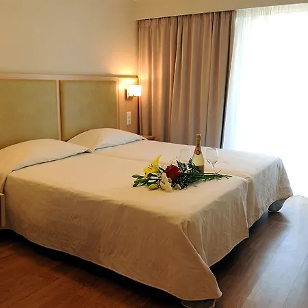 Triton Boutique 4* بلدة كوس