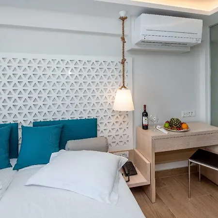 Triton Boutique 4*