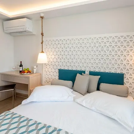 Triton Boutique بلدة كوس