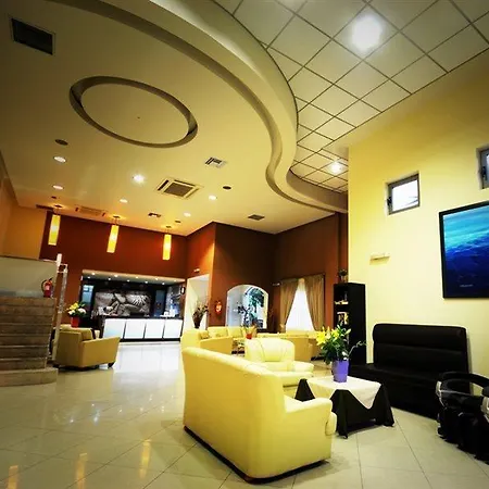 Triton Boutique Hotell 4*