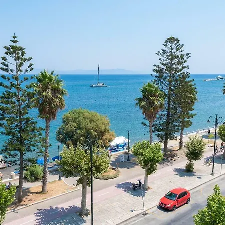 Ξενοδοχείο Triton Boutique 4*