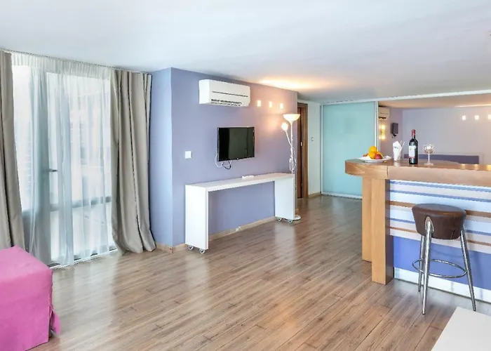 Triton Boutique İstanköy